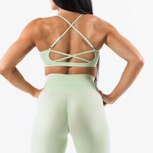 Alphalete Amplify cross back bra size XS in colour Citrus frost